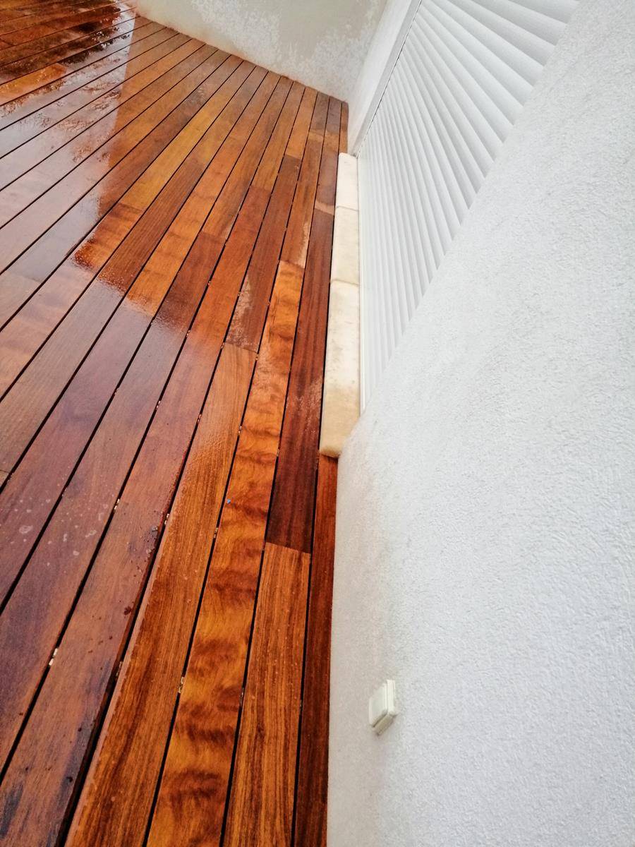 Réalisation d'une terrasse bois essence de merbau au rove dans la region Marseillaise.