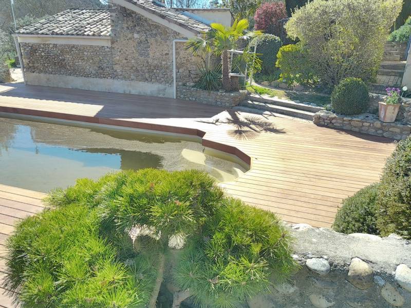 Terrasse en Merbeau clipsé aux alentours de manosque