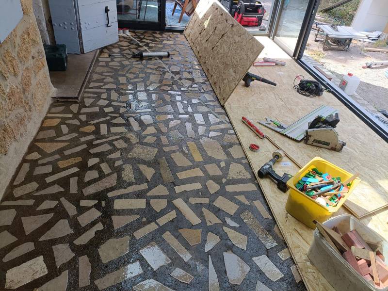 Pose de parquet à l’anglaise en bois de chêne contrecollé sur mesure à Lançon-de-Provence