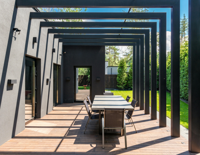 Comment entretenir sa terrasse en bois padouk ?