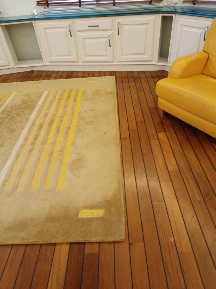 Poser un parquet massif sur mesure pour un intérieur haut de gamme à Aix-en-Provence